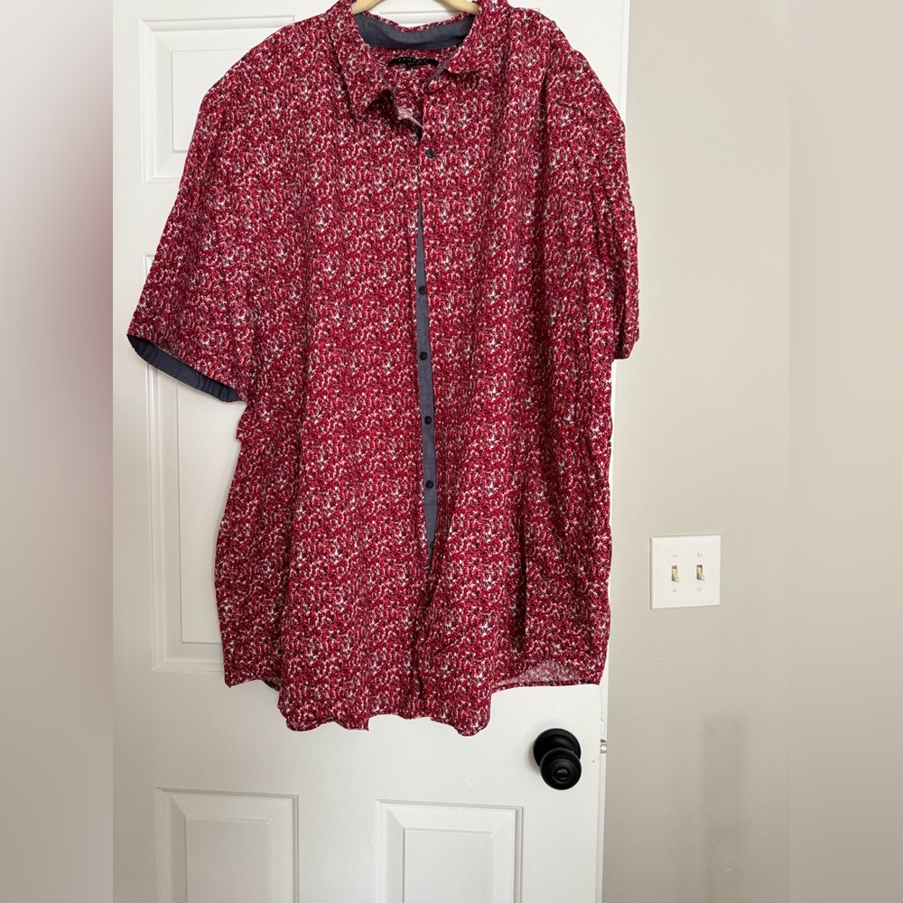 4 5XLT Short sleeve button downs. Brands: Synergy, HB, & Winston